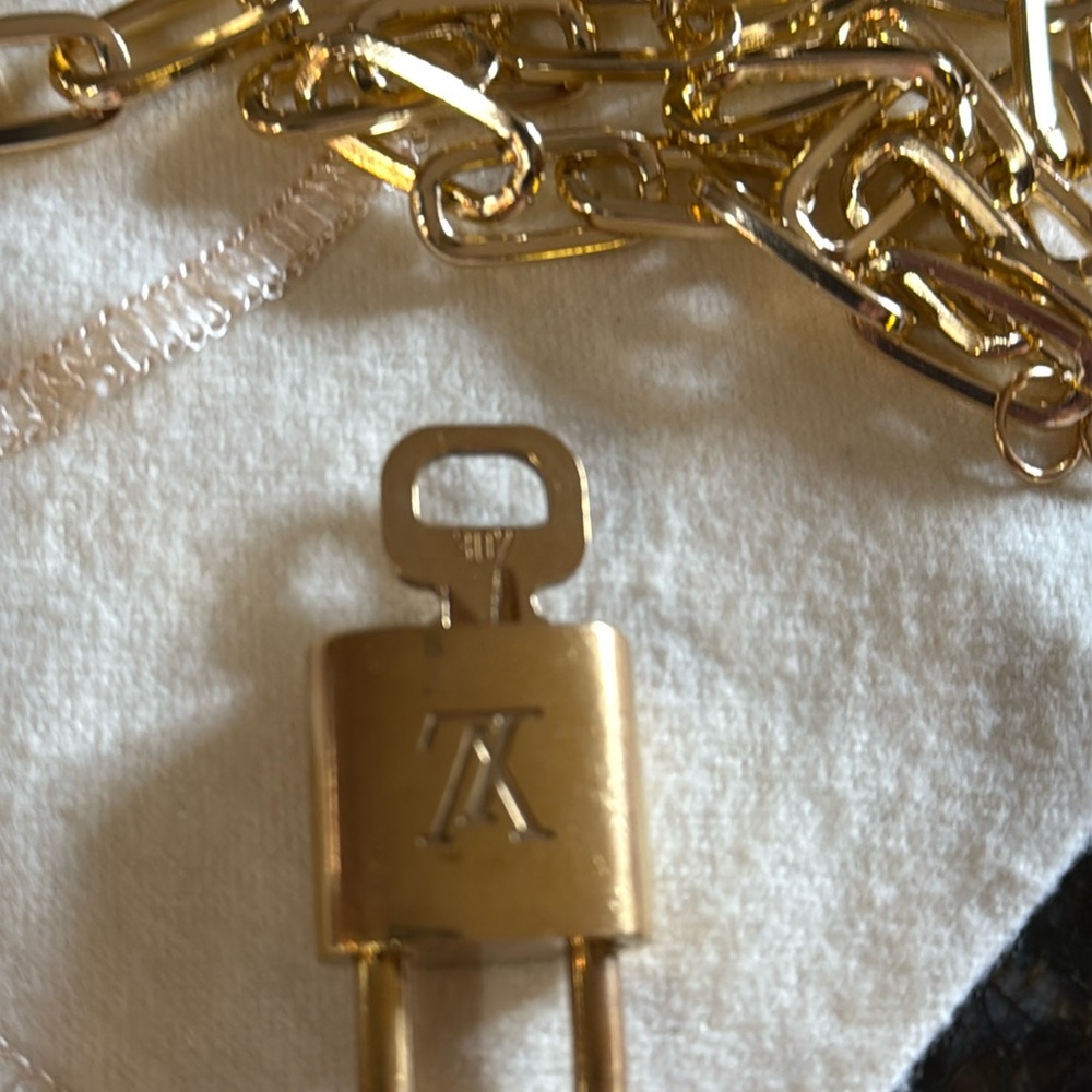 Authentic Louis Vuitton Lock & Key with Gold Tone Chain Necklace - Picture 7 of 13